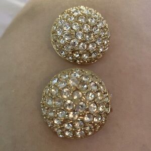 Rhinestone round clipped earrings OS